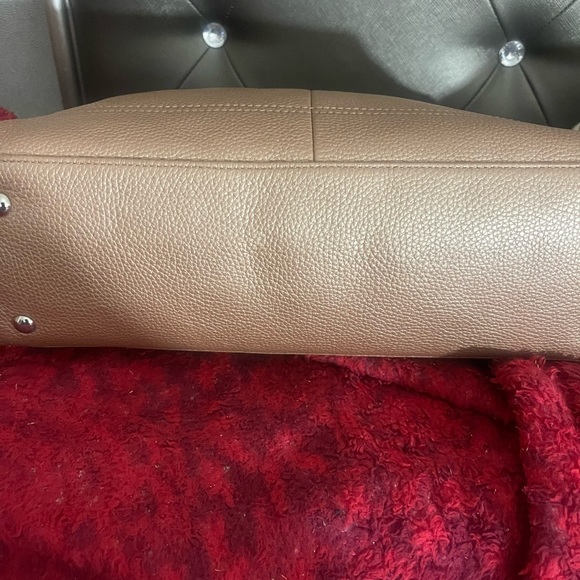 *Like New* Coach Penelope Carryall - Picture 6 of 9